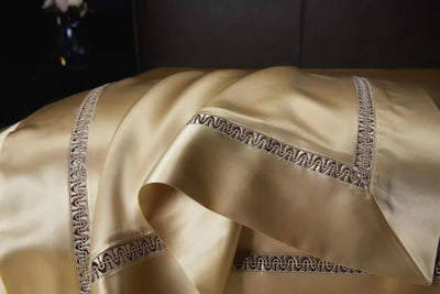 CHRYSOS - Lace artisan 30 Momme 4-Piece Pure Mulberry Silk Bed Linen Set