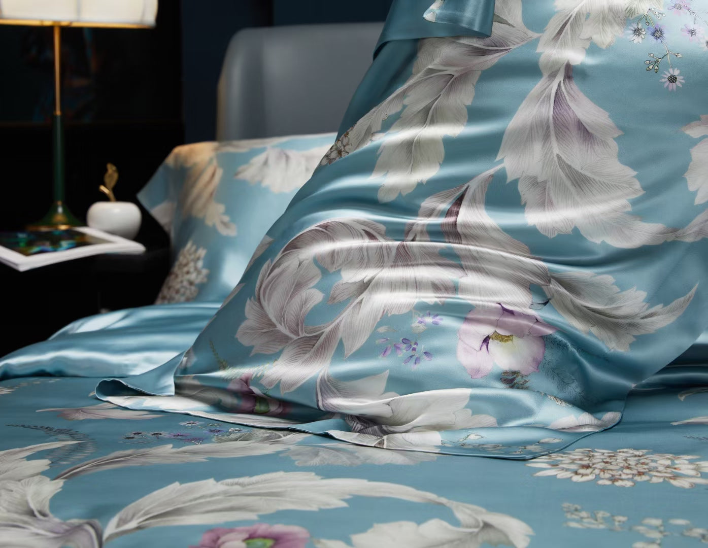 Refreshing - 25 Momme 4-Piece Pure Mulberry Silk Bed Linen Set